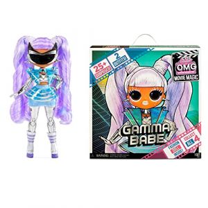 MGA L.O.L. Surprise! OMG Movie Magic Gamma Babe – Poupée Mannequin avec 25 Surprises & Ensemble cinéma - Série 1 – Contient des Tenues, Accessoires & + - À Collectionner – pour garçons & Filles de 4 +