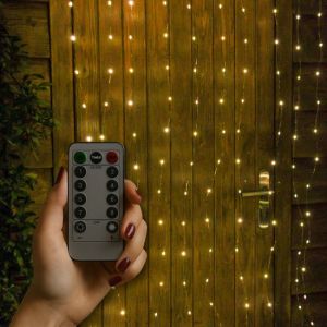 Giftmas Light Curtain - 200 LEDs Warm White - 1x2M - Pour porte ou passage - Int&eacute;rieur et ext&eacute;rieur - T&eacute;l&eacute;commande - Lumi&egrave;res d'ambiance - Lumi&egrave;res de No&euml;l