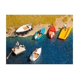 Busch 8057 - 4 canots &agrave; moteur avec une remorque et un radeau