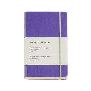 Miquelrius Cahier de notes A6 (90 x 142 mm), 96 feuilles unies, papier ivoire 80 g/m&sup2;, couverture en carton textur&eacute; et dos tissu, fermeture &eacute;lastique, collection r&eacute;tro violette
