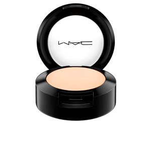 MAC Cosmetics Studio finish concealer cache-cerne