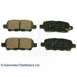 Blue Print Jeu de 4 plaquettes de frein à disque ADN142113