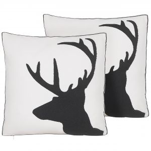 Beliani Lot de 2 coussins en coton avec motif renne 45 x 45 cm noir et blanc SHADRACK