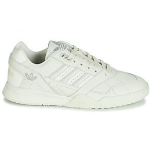 Adidas Baskets basses A.R. TRAINER W Beige - Taille 37 1/3