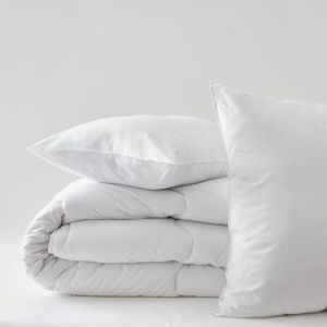 Blanrêve Pack couette très chaude + 2 oreillers Polycoton Confort blanc