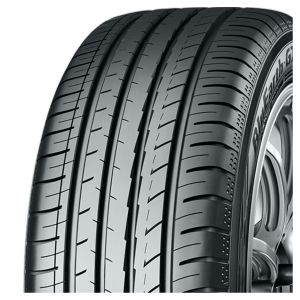 Image de Yokohama 215/45 R17 87W BluEarth GT AE51G Toyota Prius