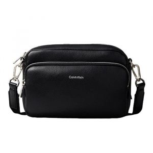 Calvin Klein Sacoche bandouli&egrave;re Raised camera