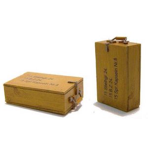 Deutsc Granatenkisten 1:35e Plus Model