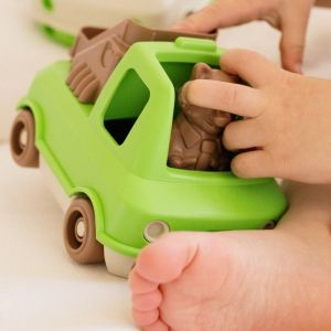 Le camion pompier de mr renard, made in france en matière recyclée, chlorophylle