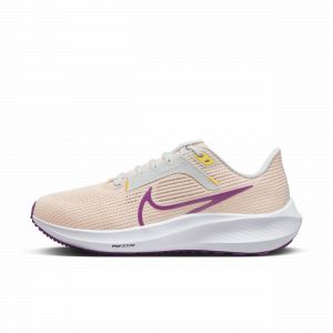 Nike Femme Air Zoom Pegasus 40 Basket, Guava Ice/Vivid Purple-Amber B, 35.5 EU