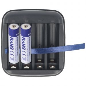 Batterie Li-ion et chargeur adapt&eacute;s au t&eacute;l&eacute;m&egrave;tre laser Leica DISTO D2, Leica DISTO D110