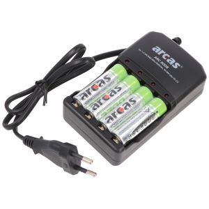 Chargeur inclus 4 piles NiMH AA Mignon avec 2700mAh à prix réduit