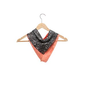 Foulard coeurs noir/orange Gili