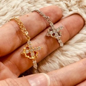 Collier Pendentif Croix & Couronne