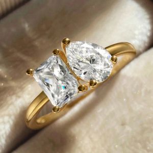 Bague avec Goutte d'Eau en Zircon