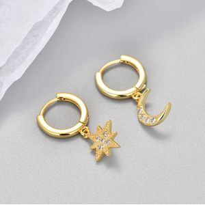 Boucles d'Oreilles Pendantes Etoile et Lune en Zircon
