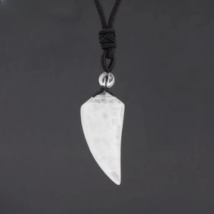 Collier avec Pendentif en Pierre Naturelle Fausse Dent de Requin