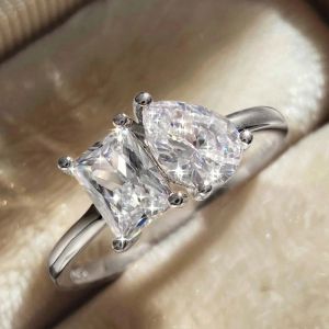 Bague avec Goutte d'Eau en Zircon