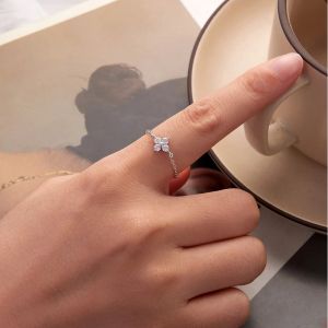 Bague avec Tr&egrave;fle &agrave; 4 Feuilles en Zircon