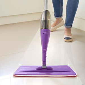 Balai spray avec réservoir d'eau