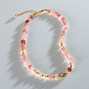 Collier quartz fraise et perles d'eau douce Amélie di Santi