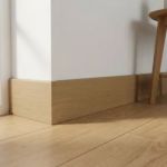 Plinthe plaqu&eacute;e bois d&eacute;cor 270 ch&ecirc;ne (vendue &agrave; la pi&egrave;ce)