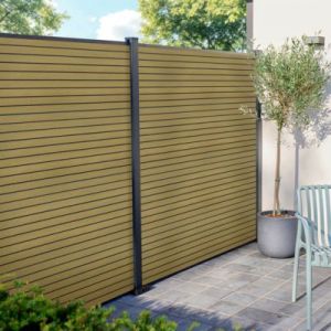 Lot de 3 lames &agrave; embo&icirc;ter en composite coextrud&eacute; effet ch&ecirc;ne rainur&eacute; Neva Klikstrom, L.179.1cm x H.15.7 cm x Ep.21 mm