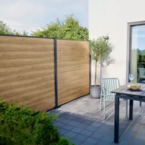 Lame de cl&ocirc;ture pour pose embo&icirc;t&eacute;e en aluminium d&eacute;cor ch&ecirc;ne Neva Klikstrom, L.179,8 x H.15,5 x &eacute;p.2,1 cm