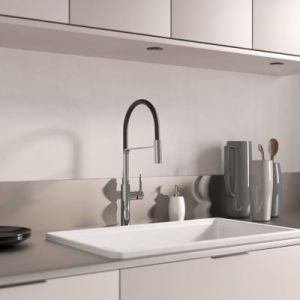 Mitigeur de cuisine chromé et noir avec douchette Kramer Groupe Swan