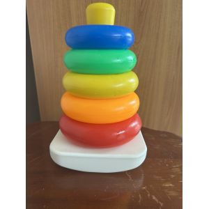 Jouet Educatif et d'Eveil : Pyramide d'anneaux &agrave; empiler Arc en ciel Fisher Price - Occasion