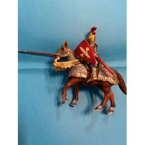 Figurine chevalier avec lance &agrave; cheval - chevalier en armure &agrave; cheval - moyen &acirc;ge - schleich - 2003 - Occasion
