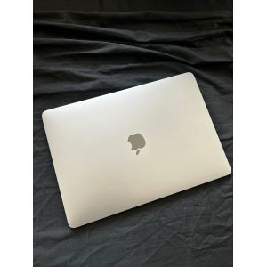 Apple MacBook Pro Retina Touch Bar 2020 - 13" M1 - 3.2 Ghz - Ram 8 Go - SSD 256 Go - Azerty - Gris sid&eacute;ral - Occasion