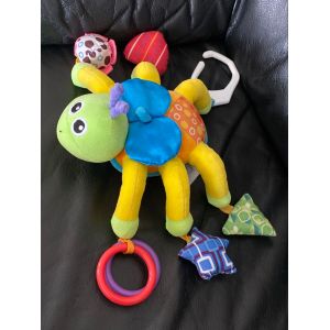 DOUDOU EVEIL INSECTE COCCINELLE PAPILLON ROUGE BLEU JAUNE VERT HOCHET LGRI 17CM - Occasion