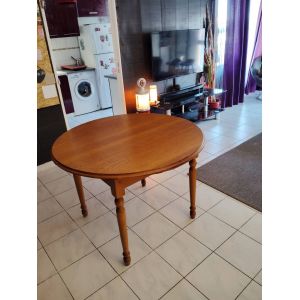 A Vendre Table Ronde En Bois Massif Avec Rallonges Intégrées. - Occasion