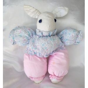 Doudou Peluche Lapin Vintage Blanc Velours C&ocirc;tel&eacute; Corps Tissu Haut Fleurs Pantalon Rose Ateliers Yeux Bleu Ateliers Moulin Roty - Occasion