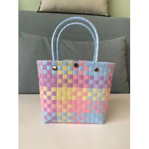 Sac cabas fourre-tout en plastique tressé à main. Taille petite - Occasion