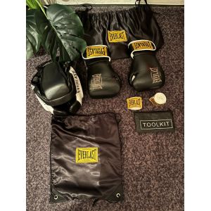 Kit Gants De Boxe En Cuir Everlast Édition (1910)Et Casque Everlast En Cuir Édition (1910)+ Bande Blanche Everlast - Occasion