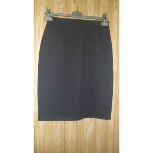 Jupe Grise T.38. (Non Doublée). 100 % Polyester. Longueur Totale : 56 Cm. Fente Arrière : 10 Cm. Neuve. - Occasion