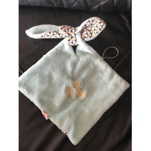 Doudou Plat Vert Triskell Jaune 3 Petites Plumes 20*20cm - Occasion