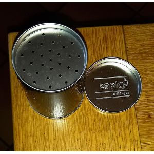 Bo&icirc;te &Agrave; &Eacute;pices Vide En M&eacute;tal Avec Couvercle Saupoudreur - Diam&egrave;tre 6.5cm ,Hauteur 10cm Env. - Occasion