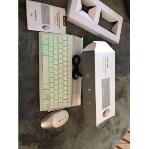 Clavier et Souris pour iPad et iPhone, Jelly Comb Clavier et Souris R&eacute;tro-&eacute;clair&eacute; Bluetooth pour iPad 10,2"2020 et 2019 / iPad Air 4 / iPad Pro 11/ - Occasion