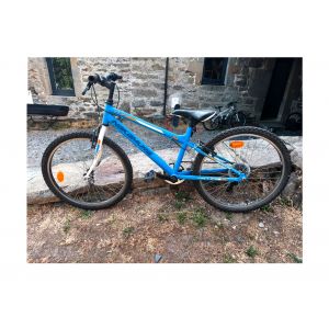 Bicyclette Bleue Azur V T T V&eacute;lo Tout Terrain Couleur Turquoise Sport Balade 24 " Pouces Sportif Jantes Aluminium Vitesses Poign&eacute;e Frein V. Brake D&eacute;railleur Nakamura Cliff Cycliste Sport Balade - Occasion