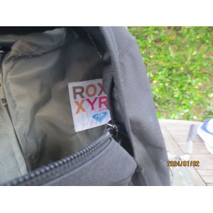 Sac pour collégien marque ROXY à roulettes noir peu servi - Occasion