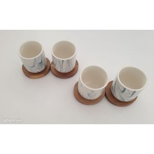 Coffret 4 Tasses À Café Blanches Et Bleues Avec Soucoupe Bois Maison Du Monde - Occasion