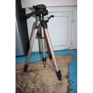 Tr&eacute;pied pour appareil photo et camescope - Occasion