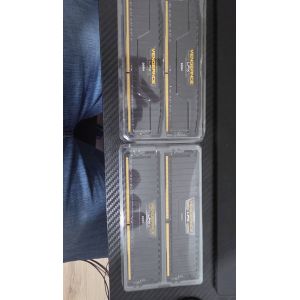 Corsair Vengeance LPX 32Go (4x8Go) DDR4 2133MHz C13 - Occasion