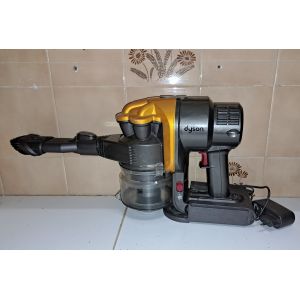 Aspirateur Dyson dc16 sans fil portable &agrave; main cyclone avec bout + filtre + batterie + chargeur fil secteur - Occasion