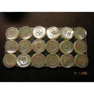 Boutons De Nacre Véritable 22 Mm - Occasion
