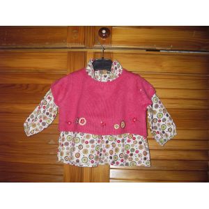 Chemisier Manches Longues ,Col Collerette Surmonté D'un Gilet Manches Courtes ,De Marque Catimini ,Modèle N° 439 ,45% Viscose ,40 Coton ,5% Soie ,Taille12 Mois ,De Couleur Rose Et Imprimé Multicolore - Occasion