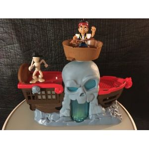 GROS BATEAU PIRATE DISNEY JAKE LE PIRATE NAUFRAGE SUR L'ILE DU CRANE - Occasion